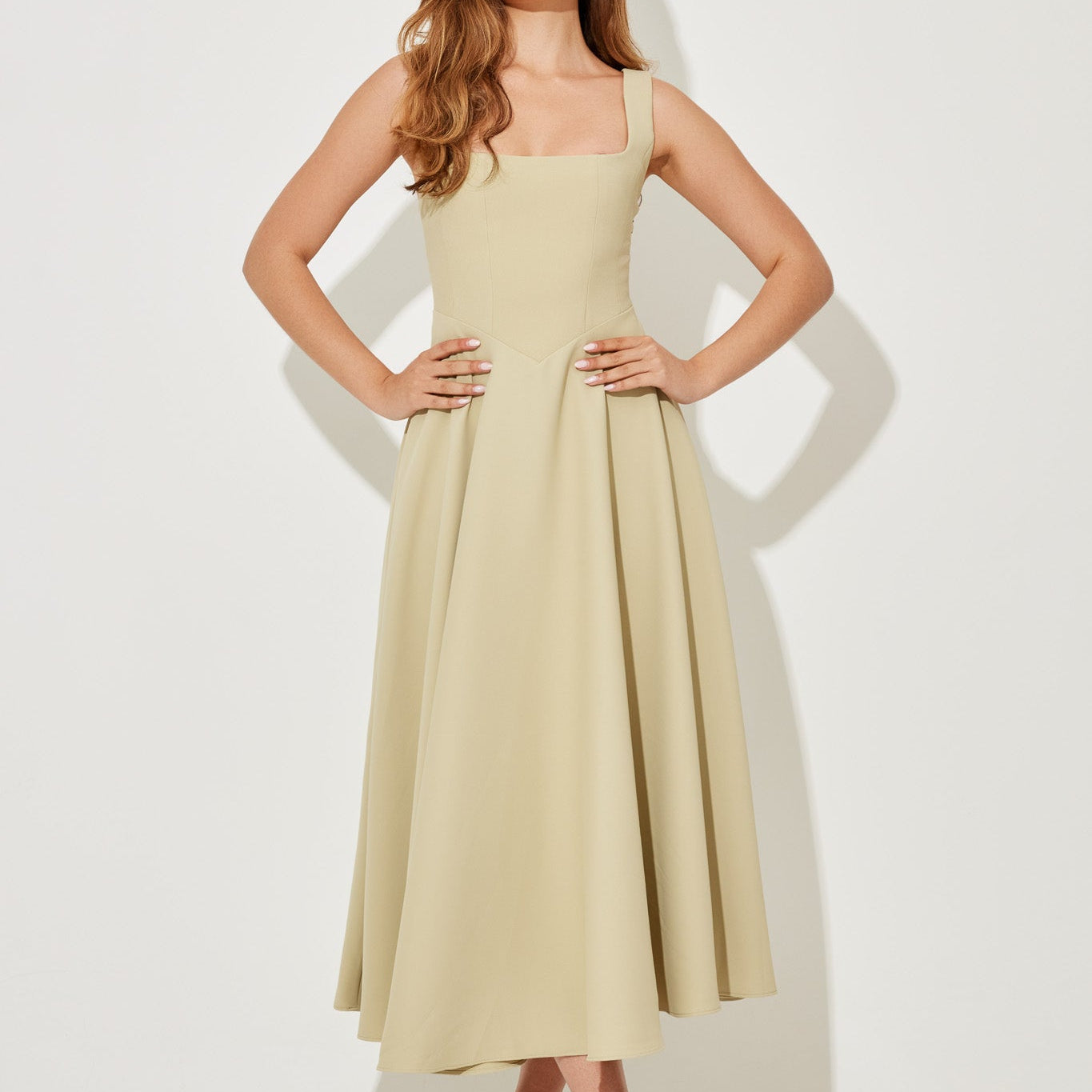 Amélia - Vestido Midi Intemporal