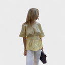 Amarelo