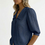 Alice - Blusa Romântica com Bordados de Margaridas