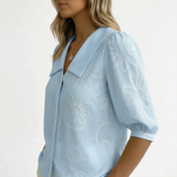 Alice - Blusa Romântica com Bordados de Margaridas