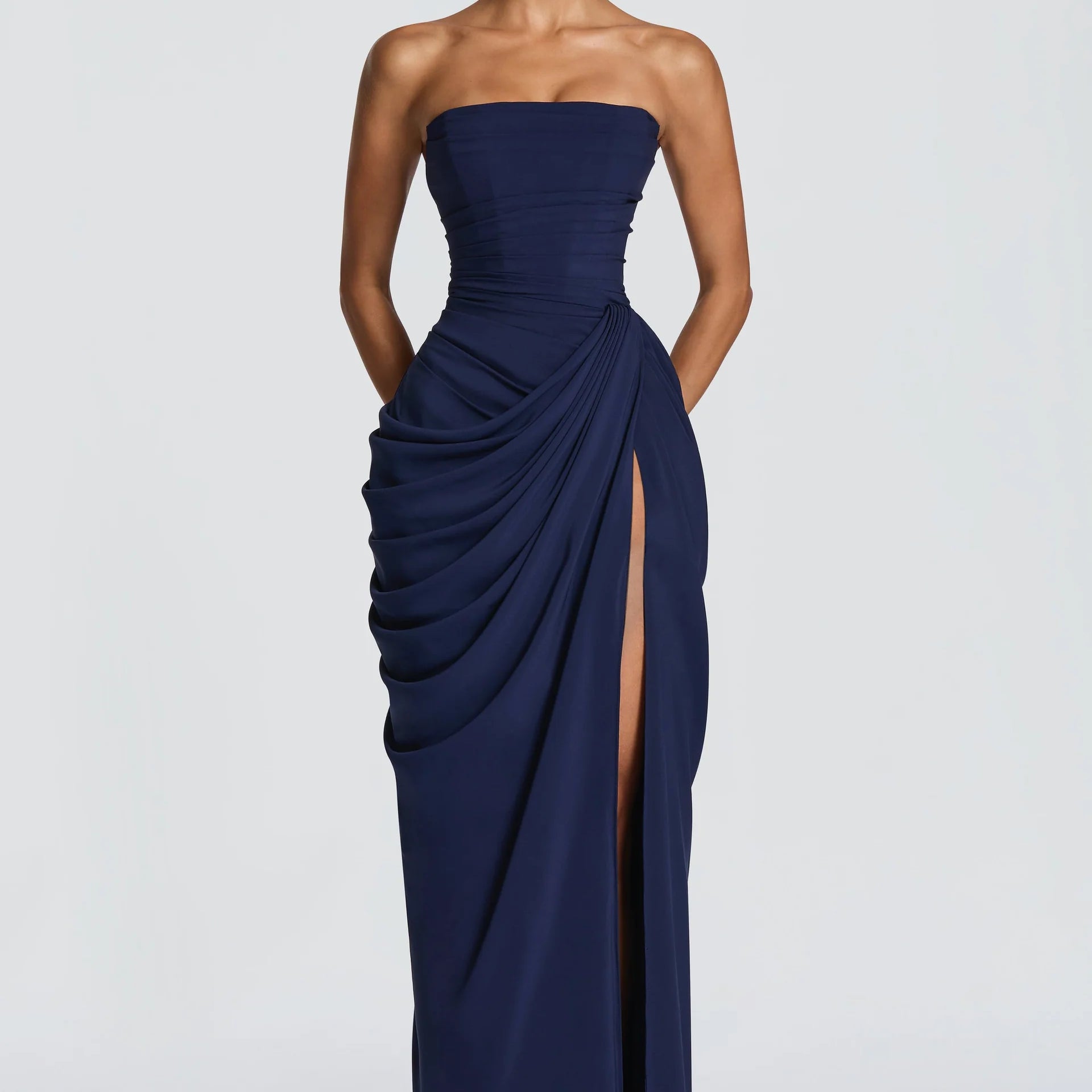 Adriana - Vestido Longo Drapeado com Fenda